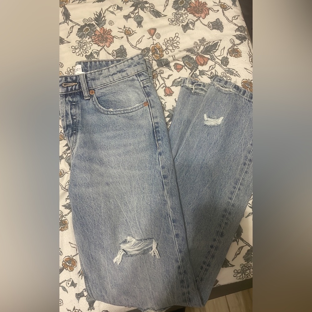 SOLD Zara jeans